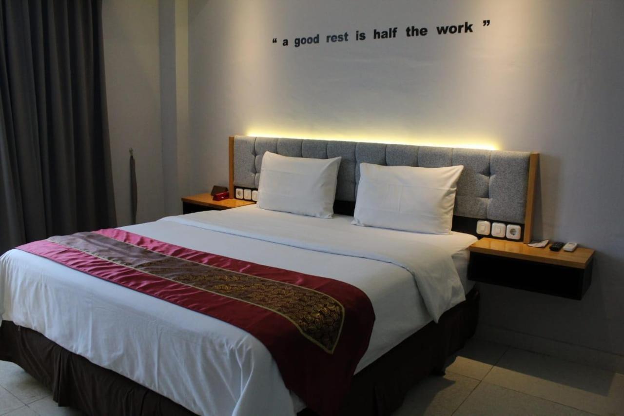 The Royal Idi Hotel Idirayeuk Exterior photo